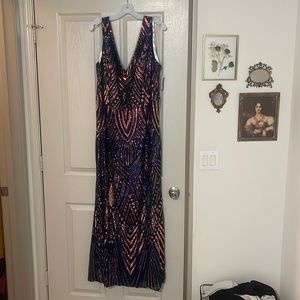 long sequin patterned v-neck sheath dress